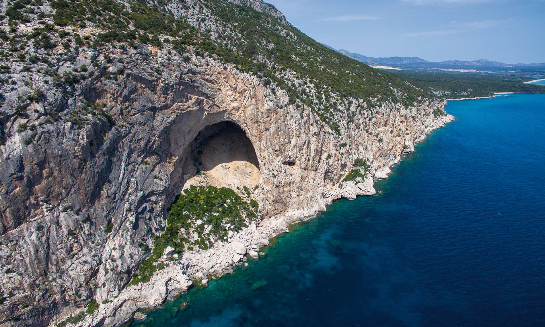 Grotta dei Colombi: una delle grotte più alte d’Italia
