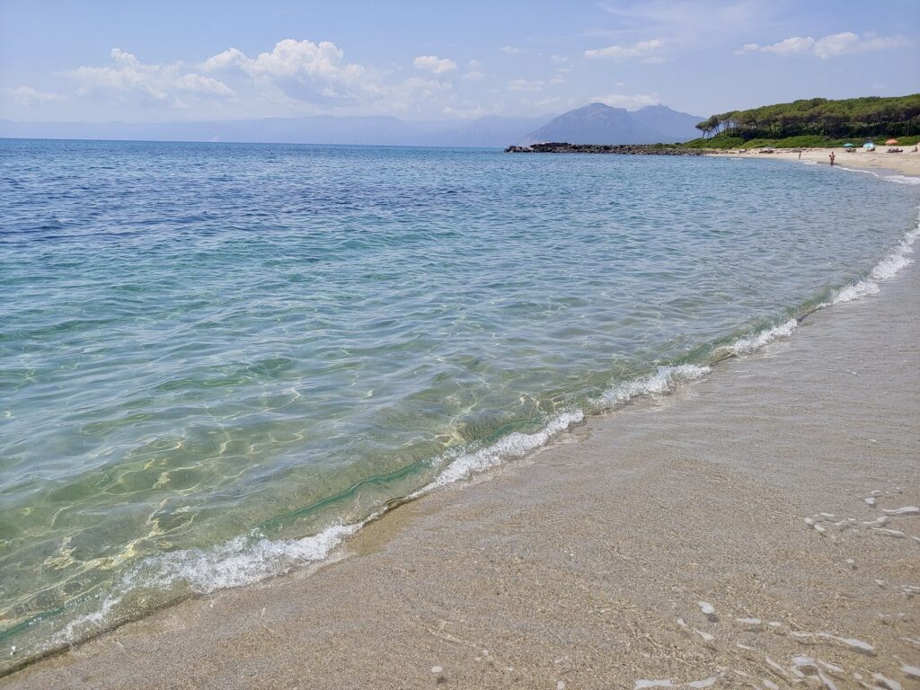 Acque della spiaggia di Foche Pizzinna