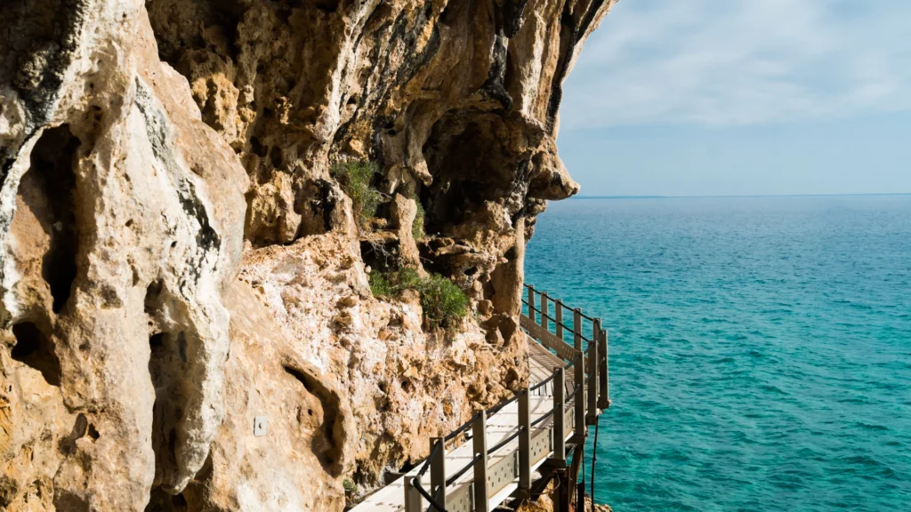 Sentiero della grotta