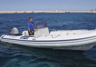 Escursione in gommone da Arbatax a Cala Luna foto 1