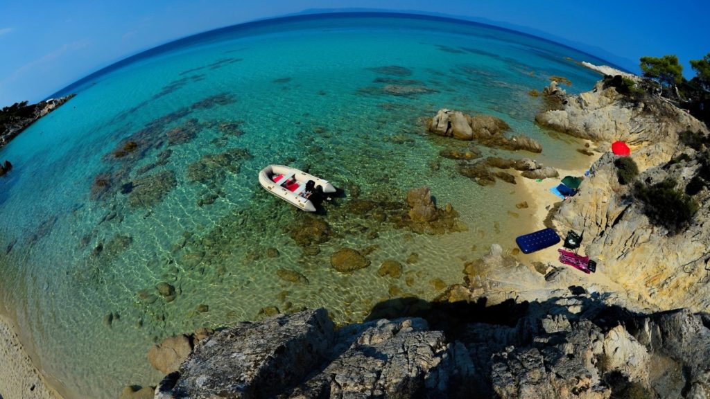 Cosa sapere sul noleggio gommone senza patente