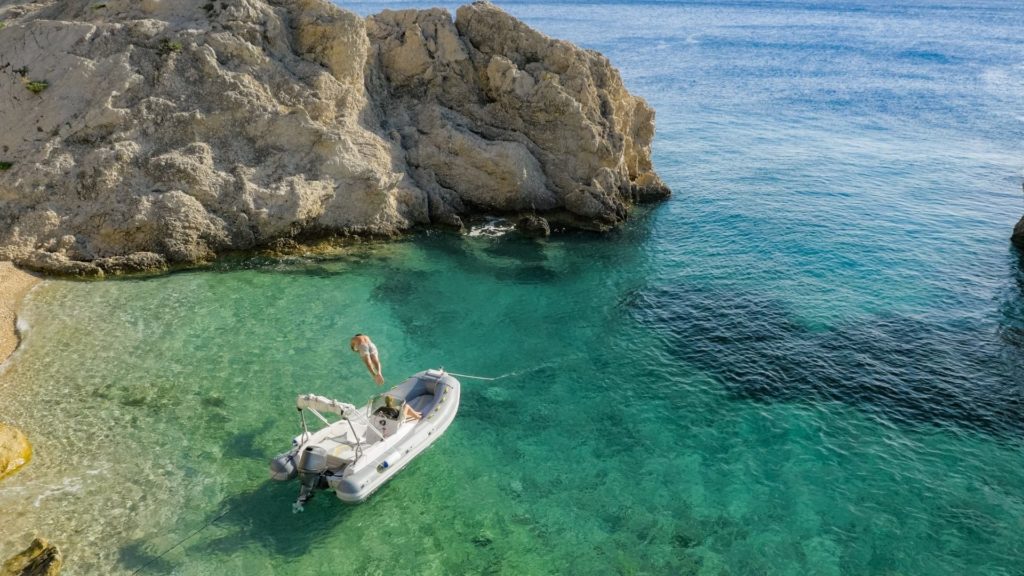 Come cambiare l'assetto al gommone