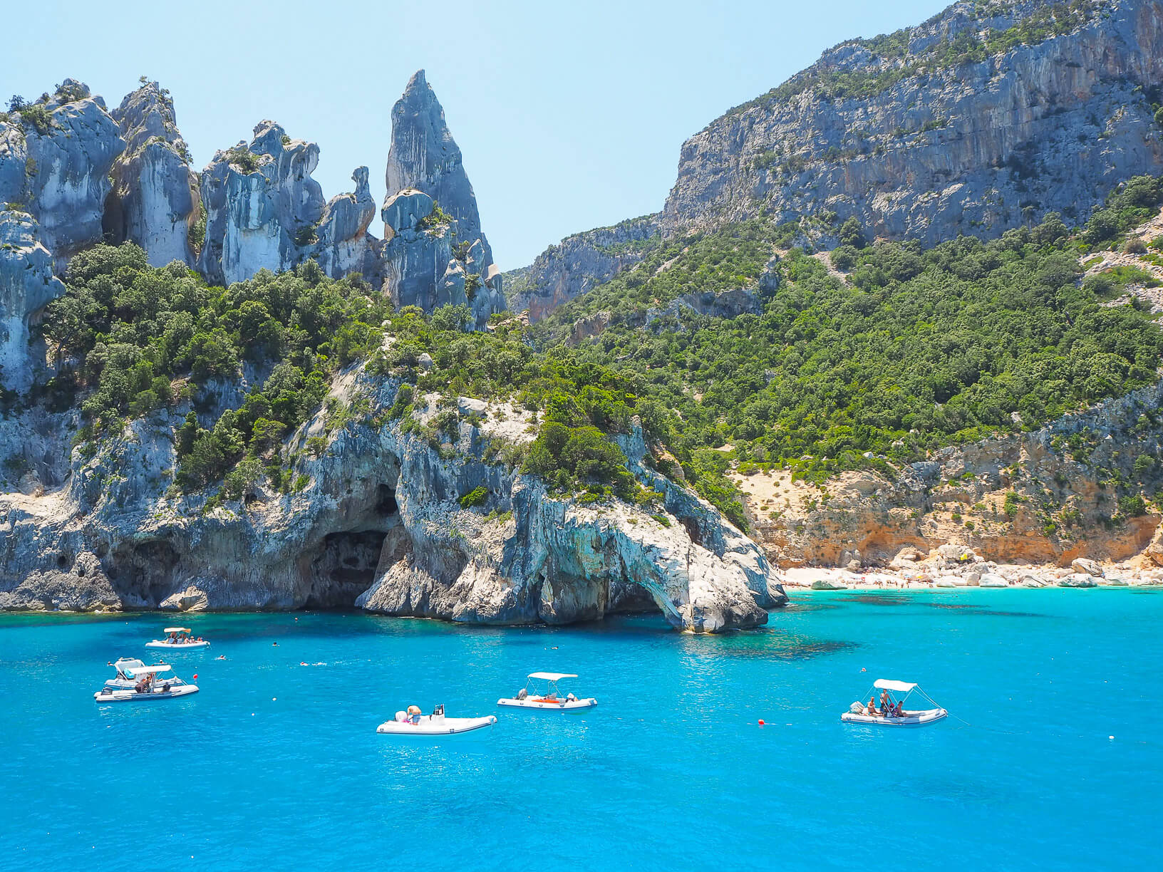 Cala Goloritzé, scogliere e mare azzurro