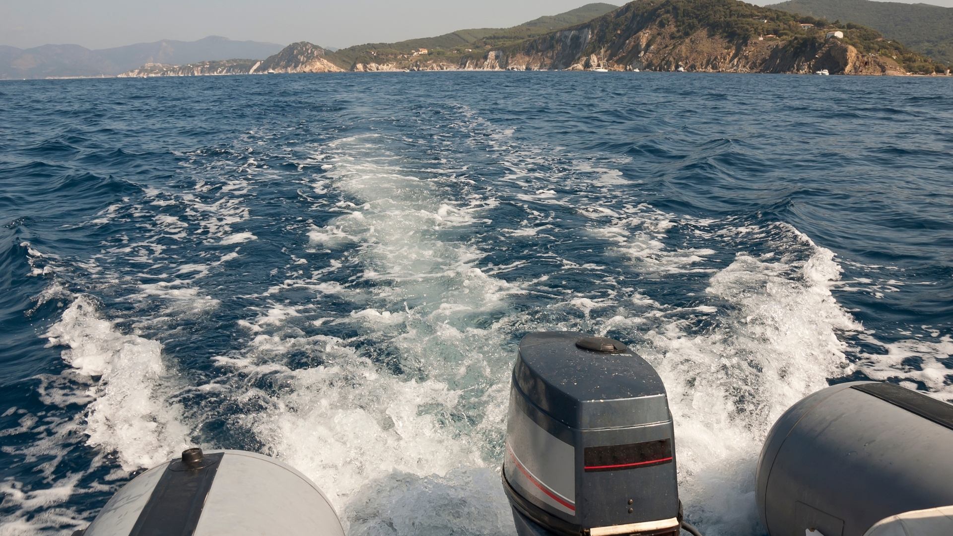 Noleggio gommone senza patente: 8 cosa da sapere [Parte 2]